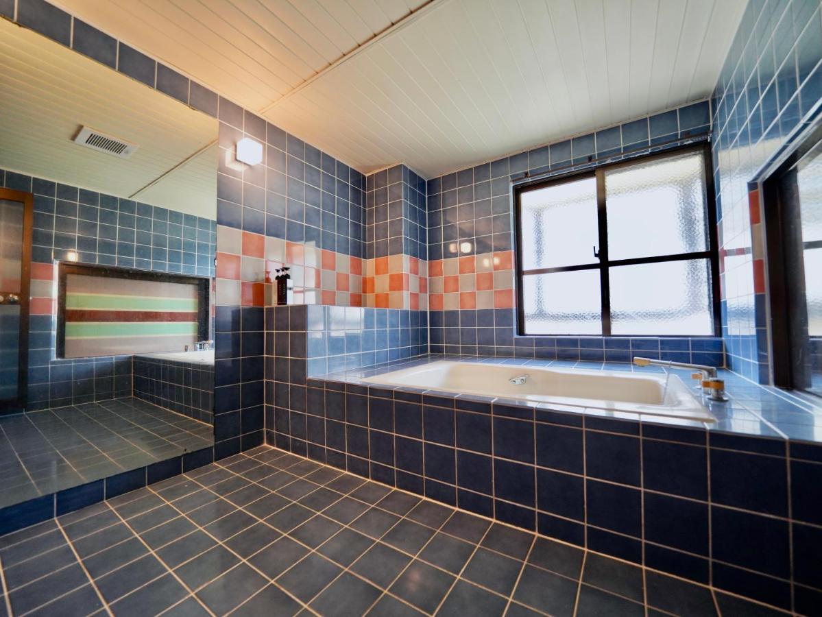Hotel Ishigaki And Chikonkiya Екстериор снимка